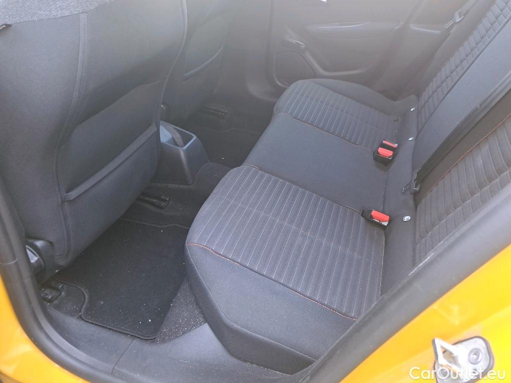  Peugeot  208 PEUGEOT  / 2019 / 5P / berlina con portón PureTech 55kW (75CV) Active #13
