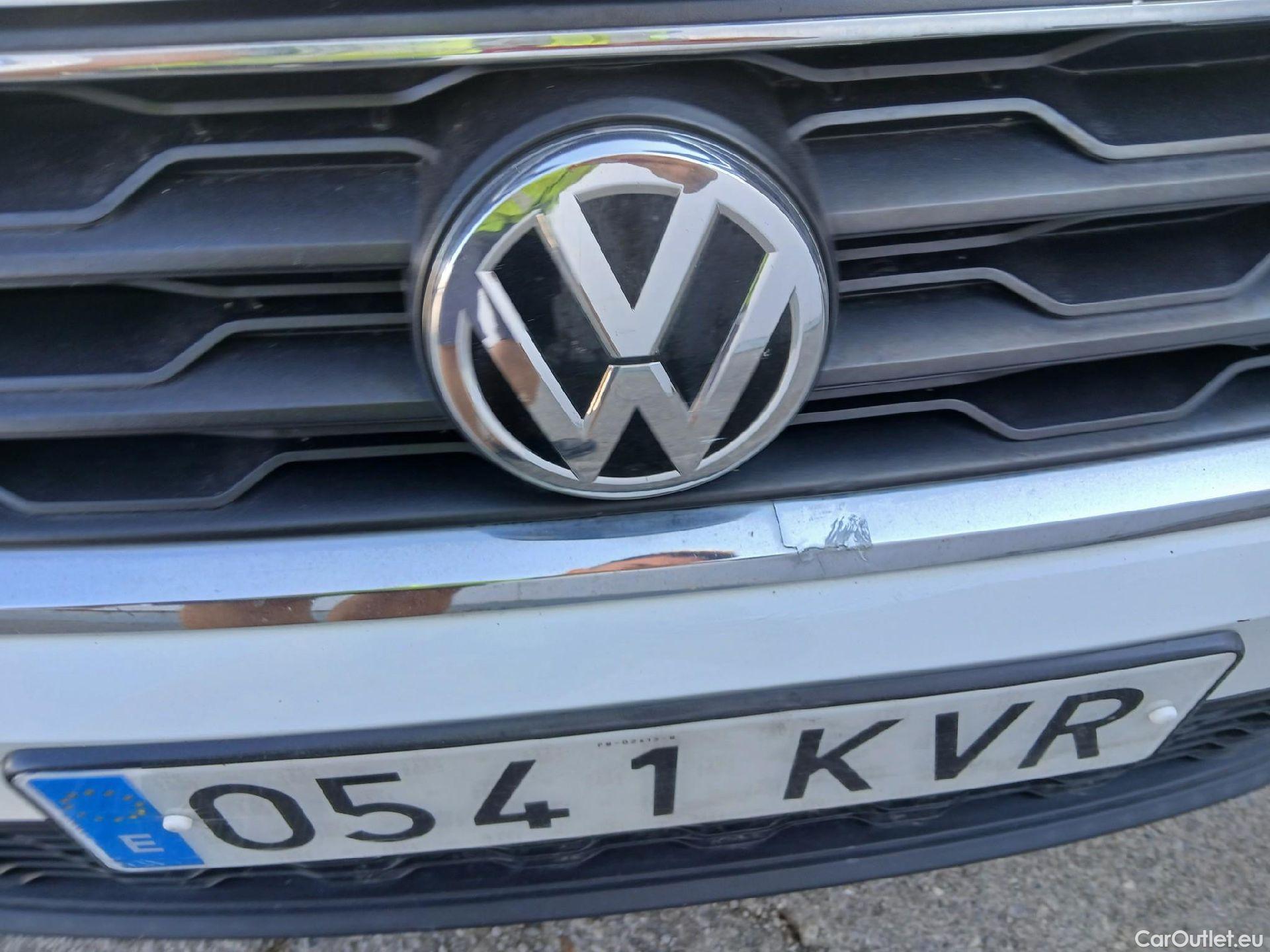  Volkswagen  T-ROC VOLKSWAGEN  / 2017 / 5P / todoterreno Edition 1.6 TDI 85kW (115CV) #4
