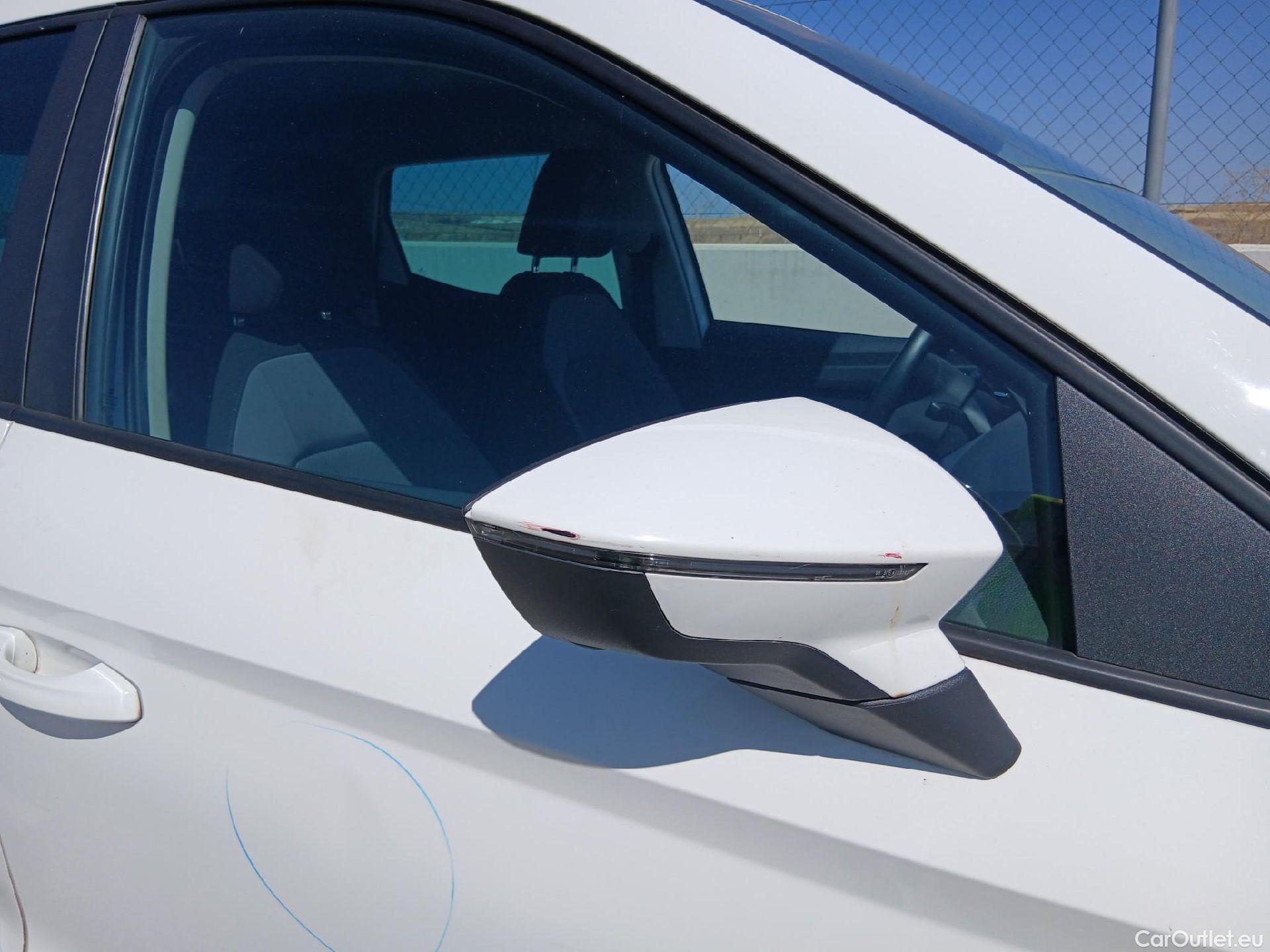  Seat  Arona SEAT  / 2017 / 5P / todoterreno 1.0 TSI 70kW (95CV) Style Edition Eco (CX) #48