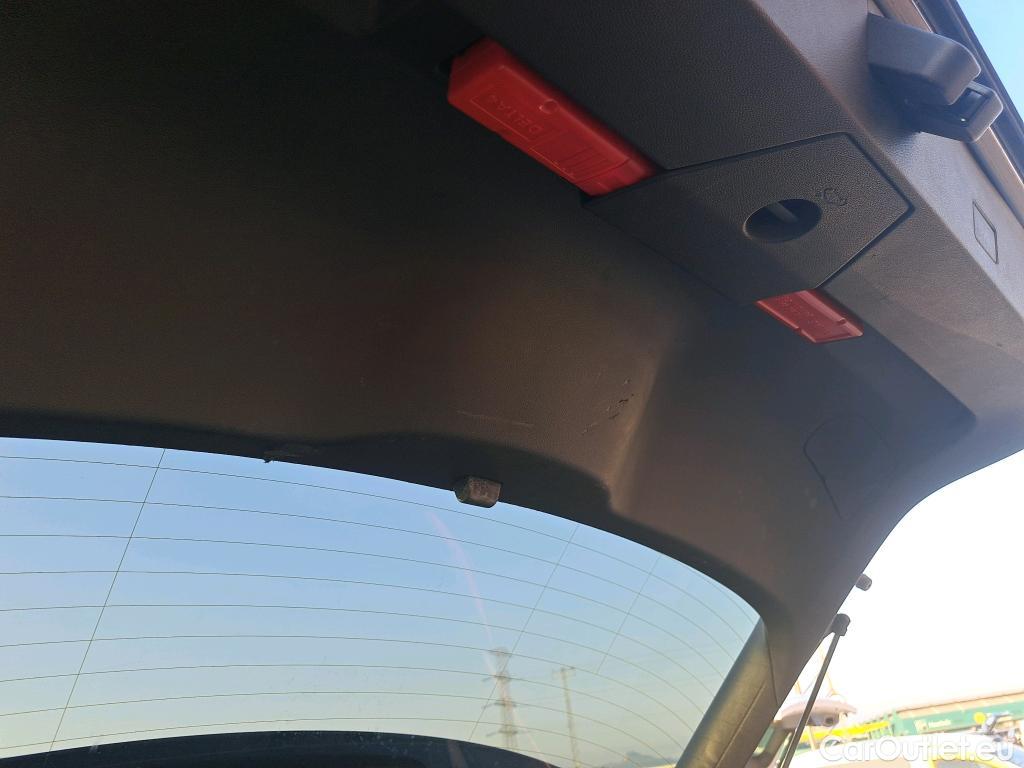  Volkswagen  T-ROC VOLKSWAGEN  / 2017 / 5P / todoterreno Advance 2.0 TDI 85kW (115CV) #18