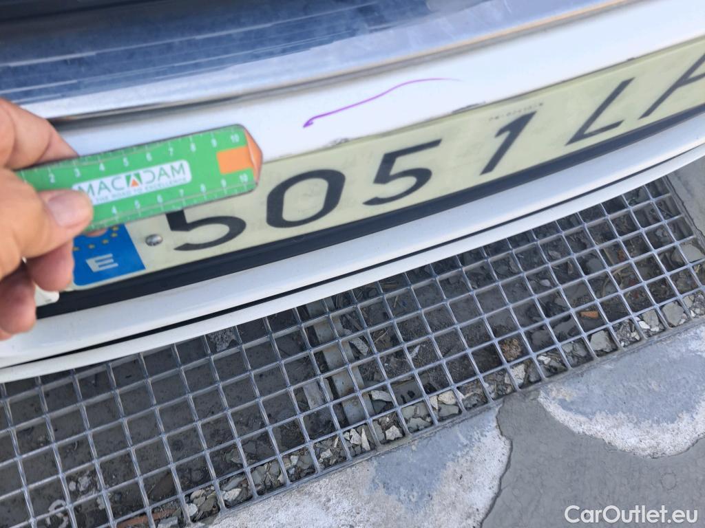  Peugeot  308 PEUGEOT  / 2017 / 5P / berlina con portón 5p Active Pack PureTech 110 S&S (AC) #36