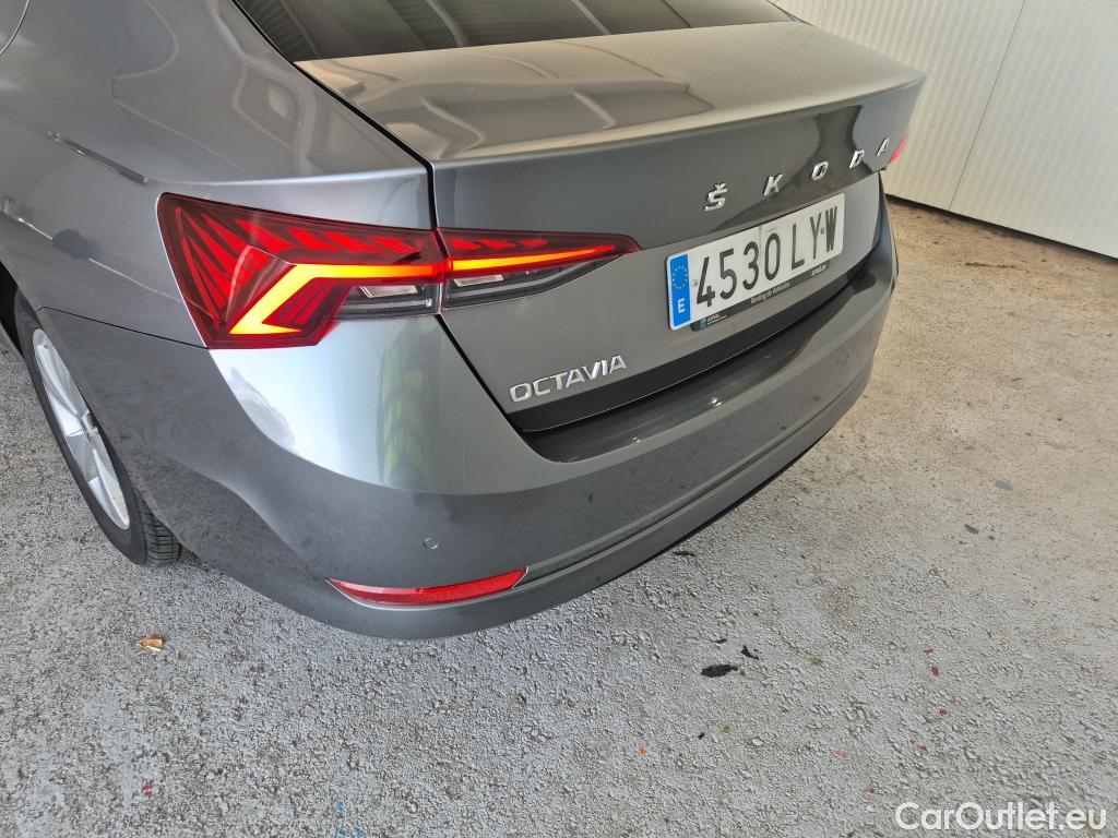  Skoda  Octavia SKODA  / 2020 / 5P / berlina con portón 2.0 TDI 110kW (150CV) Manual Ambition #4