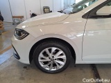  Volkswagen  Polo VOLKSWAGEN  / 2021 / 5P / BERLINA 1.0 TSI STYLE #76