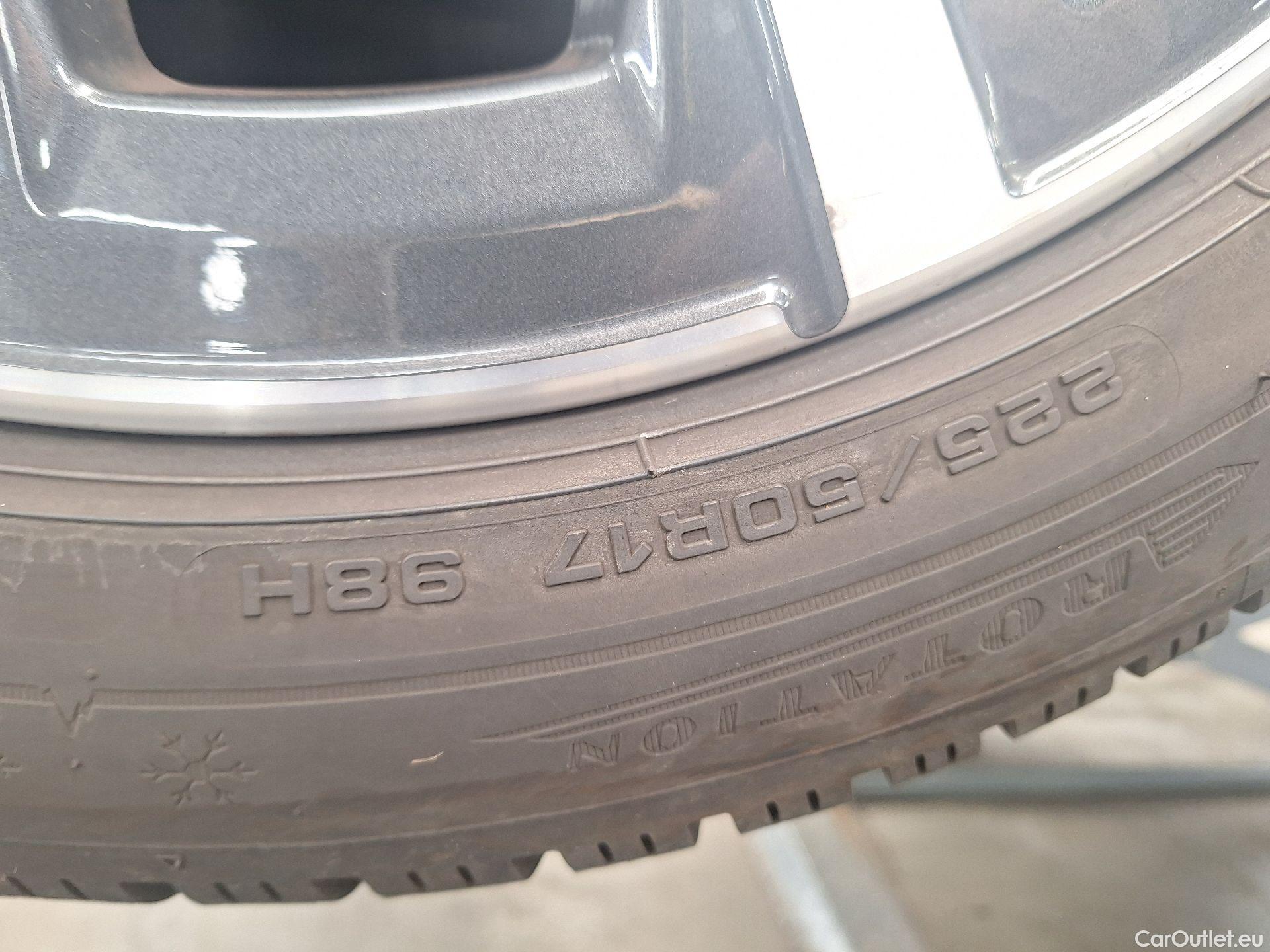  Bmw  Serie 3 BMW, 3-serie Touring '18, BMW 3 Reeks Touring 318dA (100 kW) 5d #1