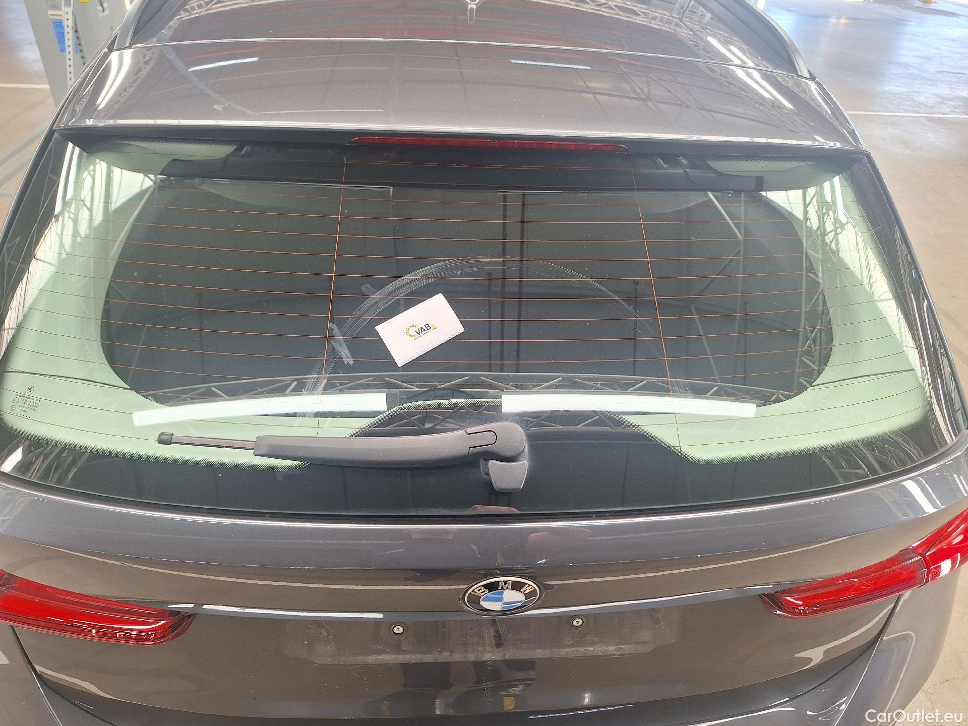  Bmw  Serie 3 BMW, 3-serie Touring '18, BMW 3 Reeks Touring 318dA (100 kW) 5d #44