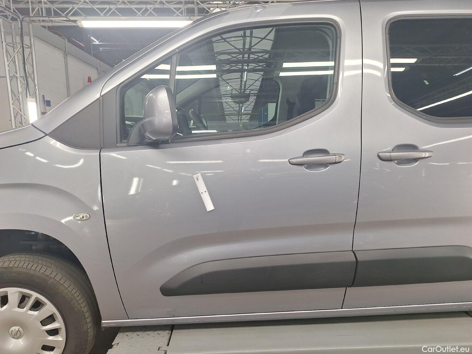  Opel  Combo Opel,  Life '18, Opel  Life 1.2 Turbo Start/Stop Edition L1H1  #32