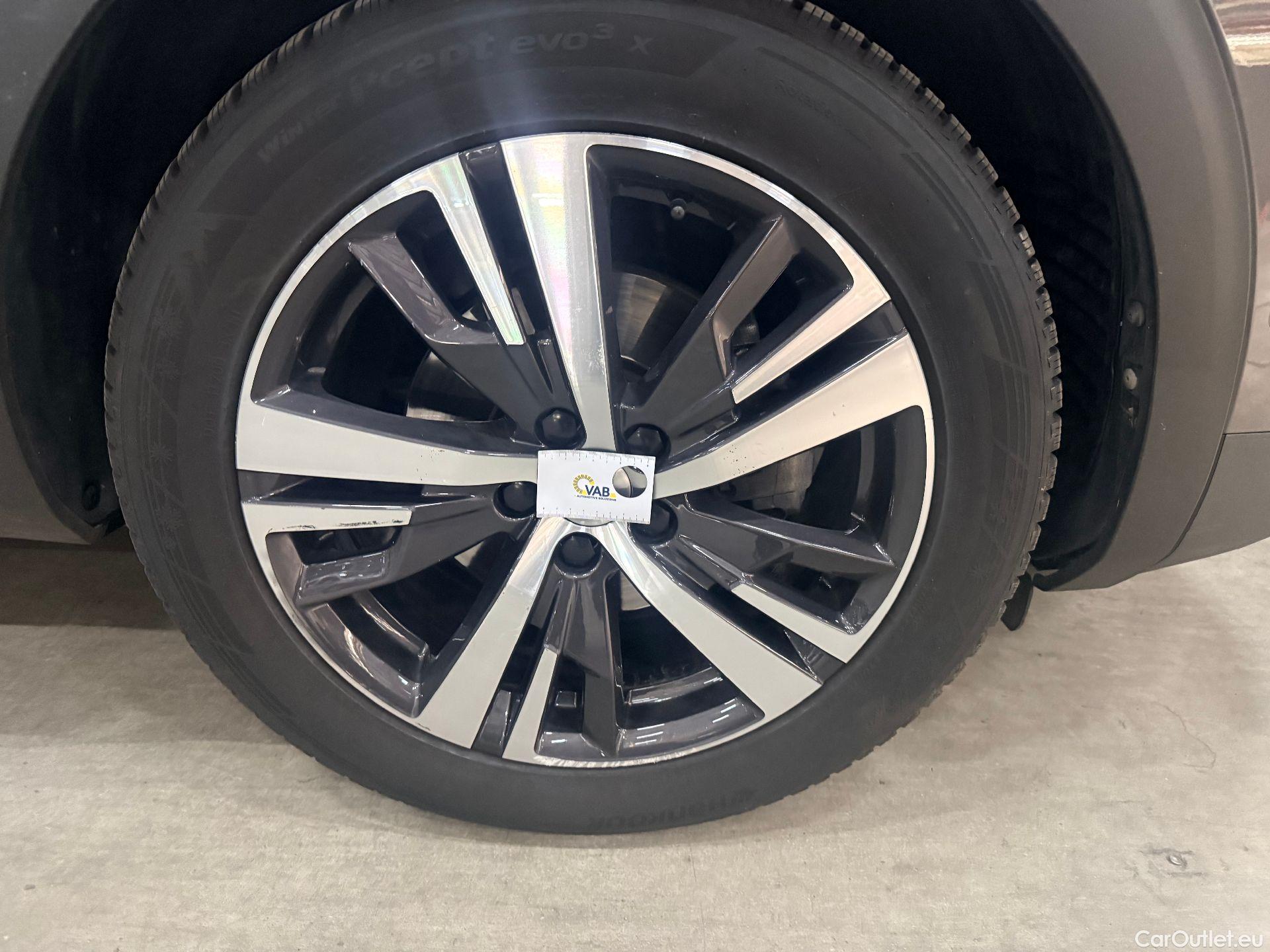  Peugeot  5008 Peugeot,  FL'20, Peugeot  1.2 PureTech 96kW S&S EAT8 Allure 5d #6