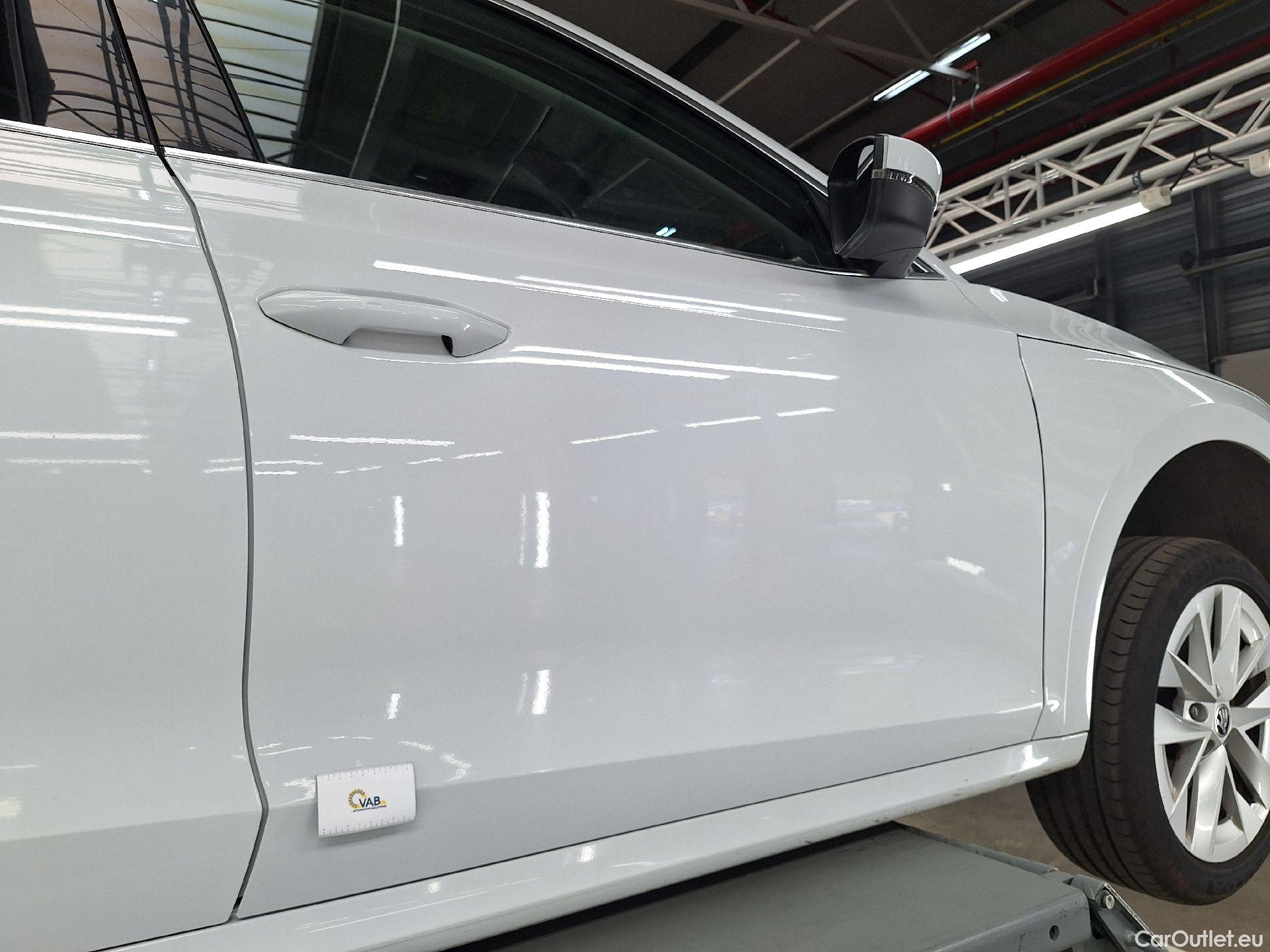  Skoda  Octavia Skoda,  Combi '20, Skoda  Combi 2.0 CRTDI 85kW Clever+ 5d #51