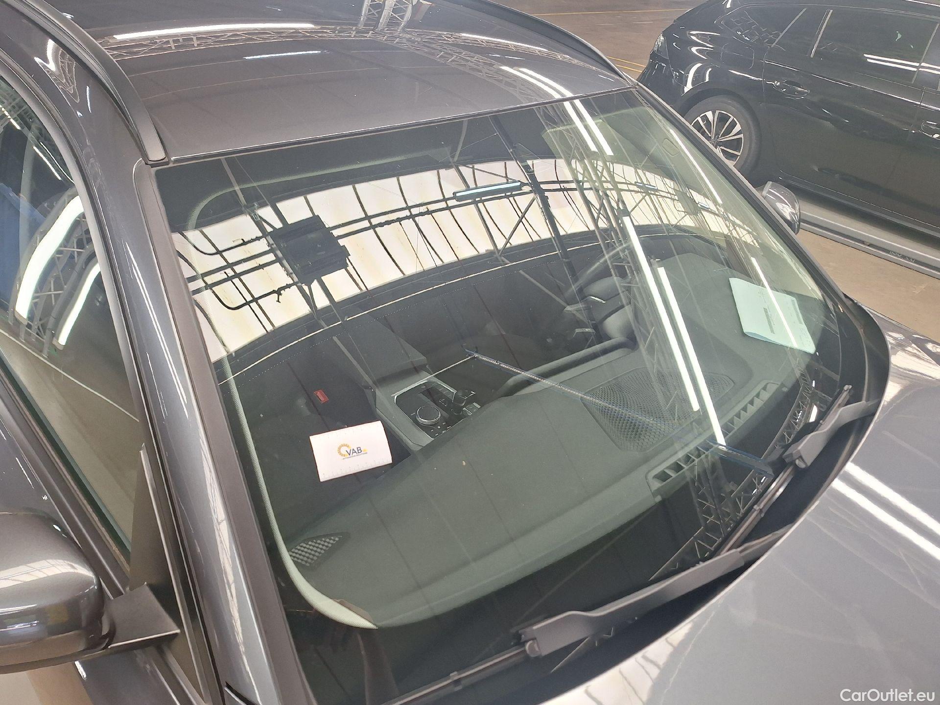  Bmw  Serie 3 BMW, 3-serie Touring '18, BMW 3 Reeks Touring 318dA (100 kW) 5d #37
