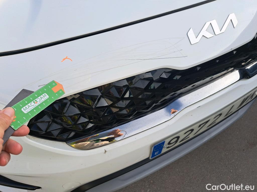  KIA  Niro KIA  / 2019 / 5P / crossover 1.6 GDi HEV 104kW (141CV) Drive #22