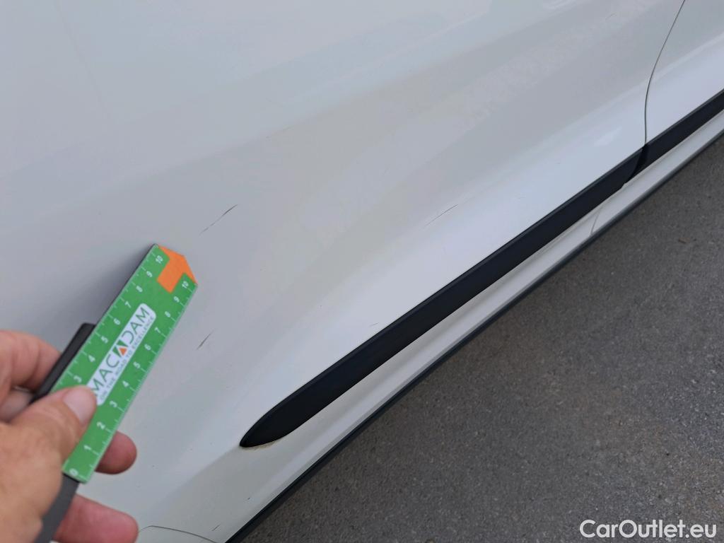  KIA  Niro KIA  / 2019 / 5P / crossover 1.6 GDi HEV 104kW (141CV) Drive #26