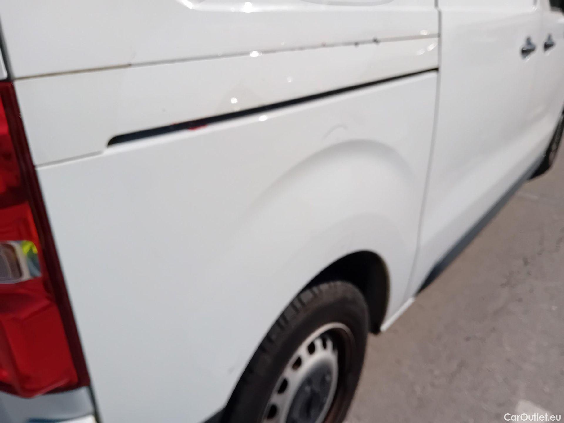  Opel  Vivaro OPEL  / 2019 / 4P / furgón 1.5 Diésel 88kW (120CV) M Std Express #16