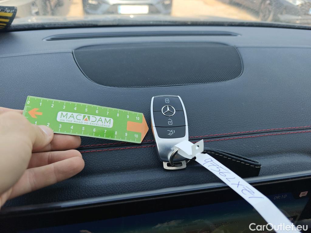  Mercedes  EQA MERCEDES-BENZ  / 2021 / 5P / todoterreno  250 #2