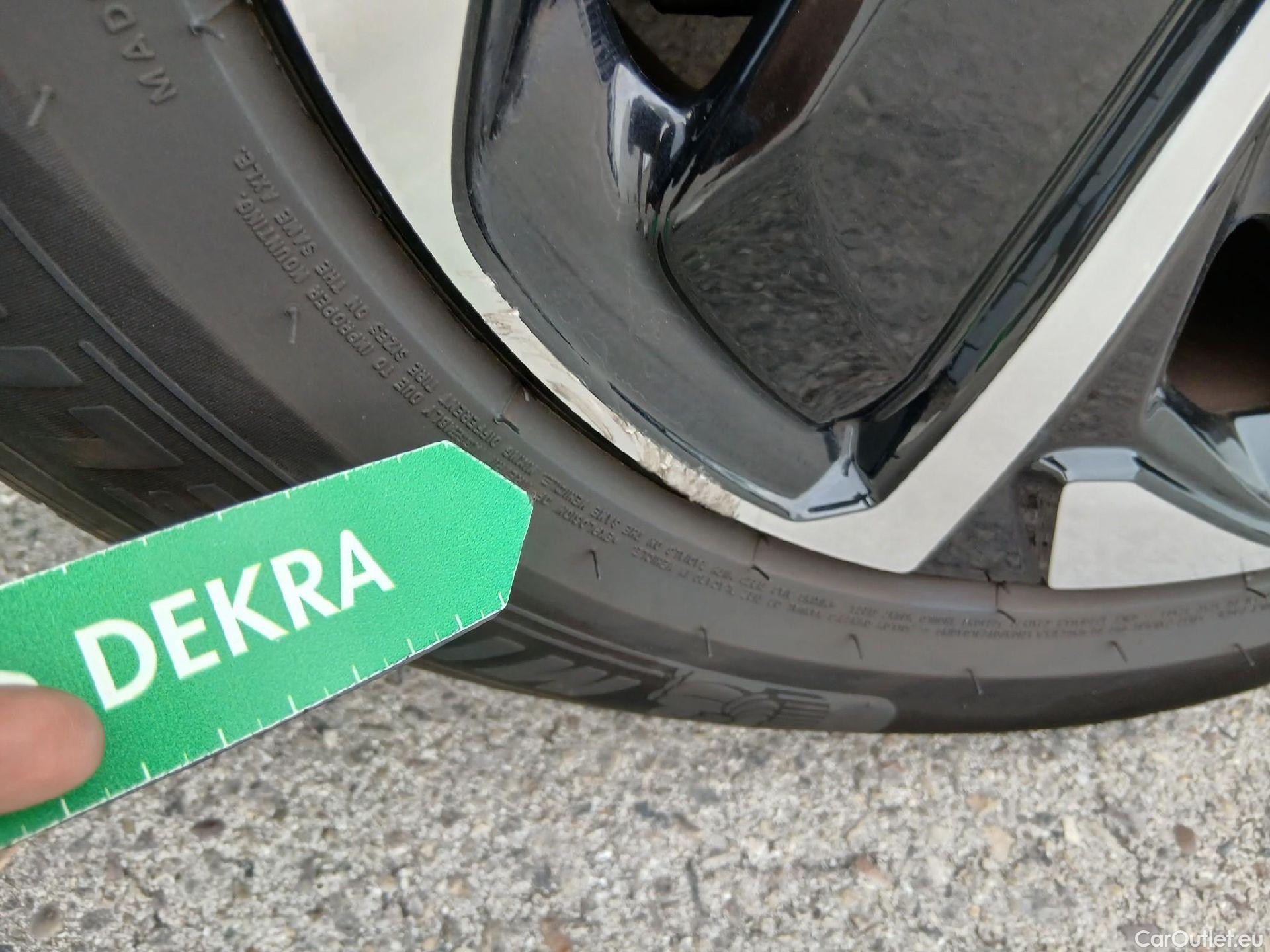  KIA  Sportage KIA  / 2022 / 5P / todoterreno 1.6 T-GDi HEV 171kW (230CV) Drive 4X2 #11