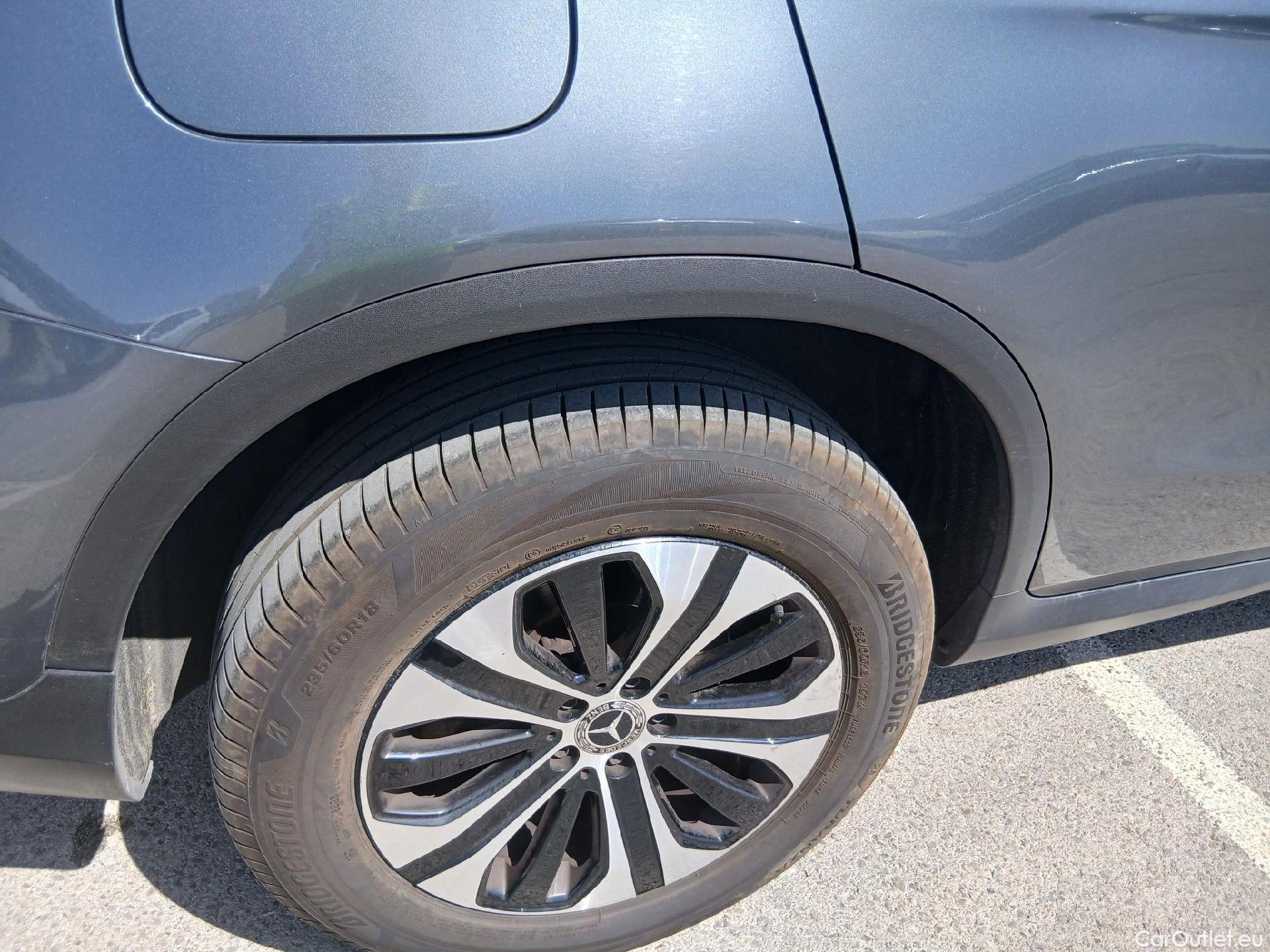  Mercedes  G-Klasee MERCEDES-BENZ Clase GLC / 2019 / 5P / todoterreno GLC 300 e 4MATIC #28