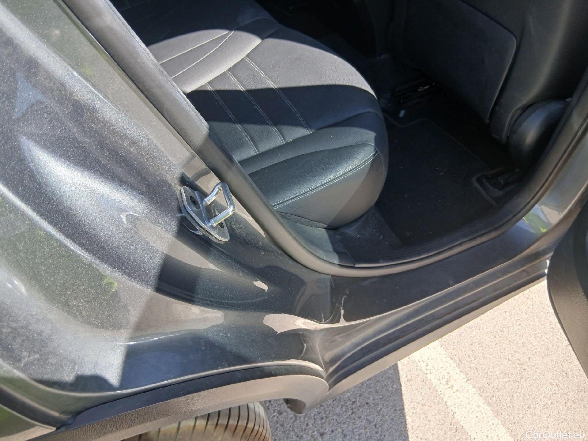  Mercedes  G-Klasee MERCEDES-BENZ Clase GLC / 2019 / 5P / todoterreno GLC 300 e 4MATIC #39