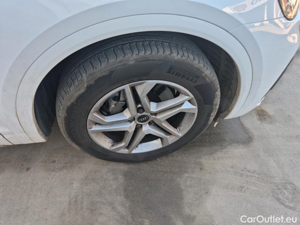  Audi  Q5 AUDI  / 2020 / 5P / todoterreno Advanced 35 TDI 120kW S tronic (AC2) #9