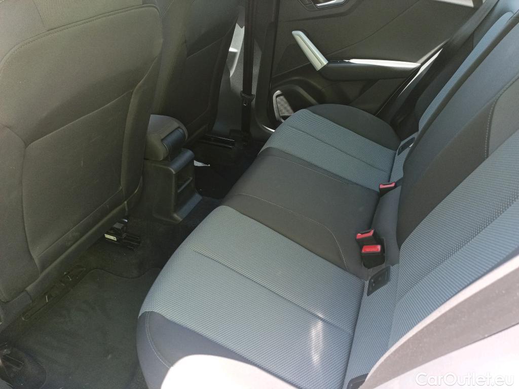  Audi  Q2 AUDI  / 2016 / 5P / todoterreno Design 30 TFSI 85kW (116CV) (AC) #13