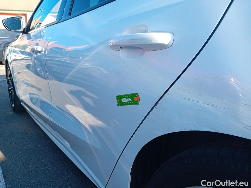  Ford  Focus FORD  / 2018 / 5P / berlina con portón 1.0 Ecoboost MHEV 92kW ST-Line #22
