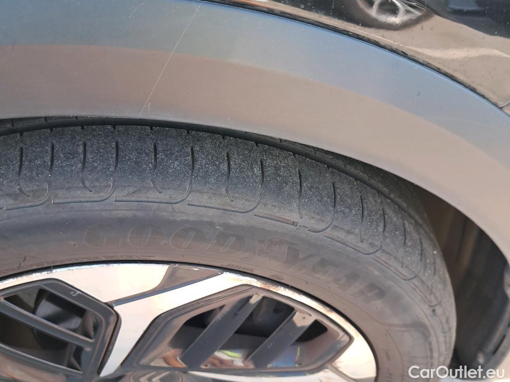  Citroen  C4 CITROEN  / 2020 / 5P / berlina con portón BlueHdi 130 S&S EAT8 Shine #9