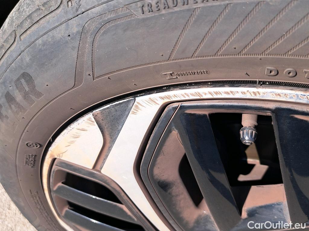  Citroen  C4 CITROEN  / 2020 / 5P / berlina con portón BlueHdi 130 S&S EAT8 Shine #2