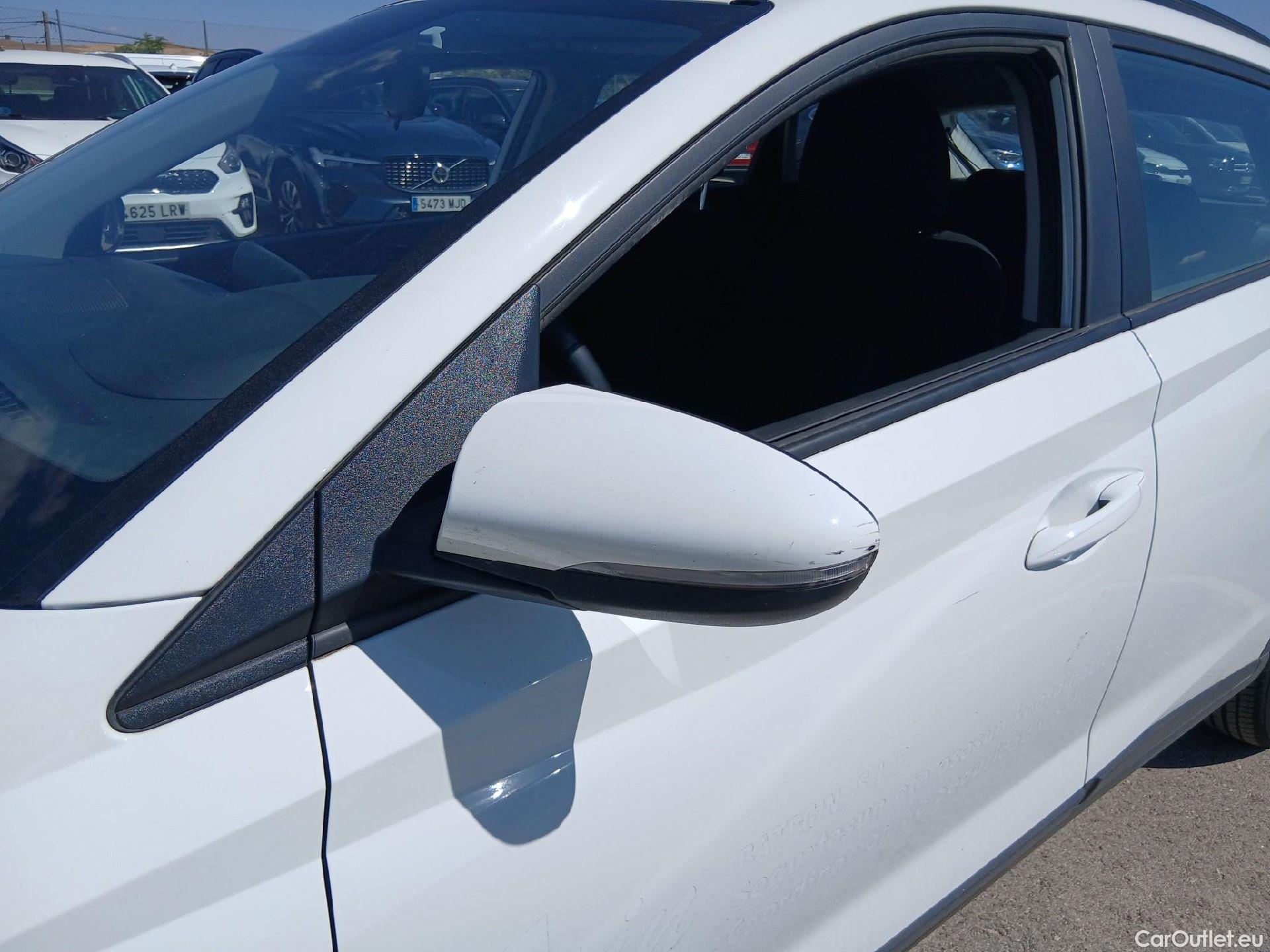  Hyundai  Bayon HYUNDAI  / 2021 / 5P / todoterreno 1.0 TGDI 74kW (100CV) 48V Klass #14