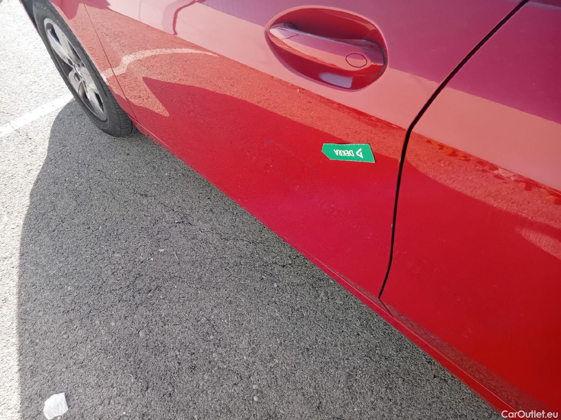  Bmw  Serie 1 BMW  / 2019 / 5P / berlina con portón 118i #5
