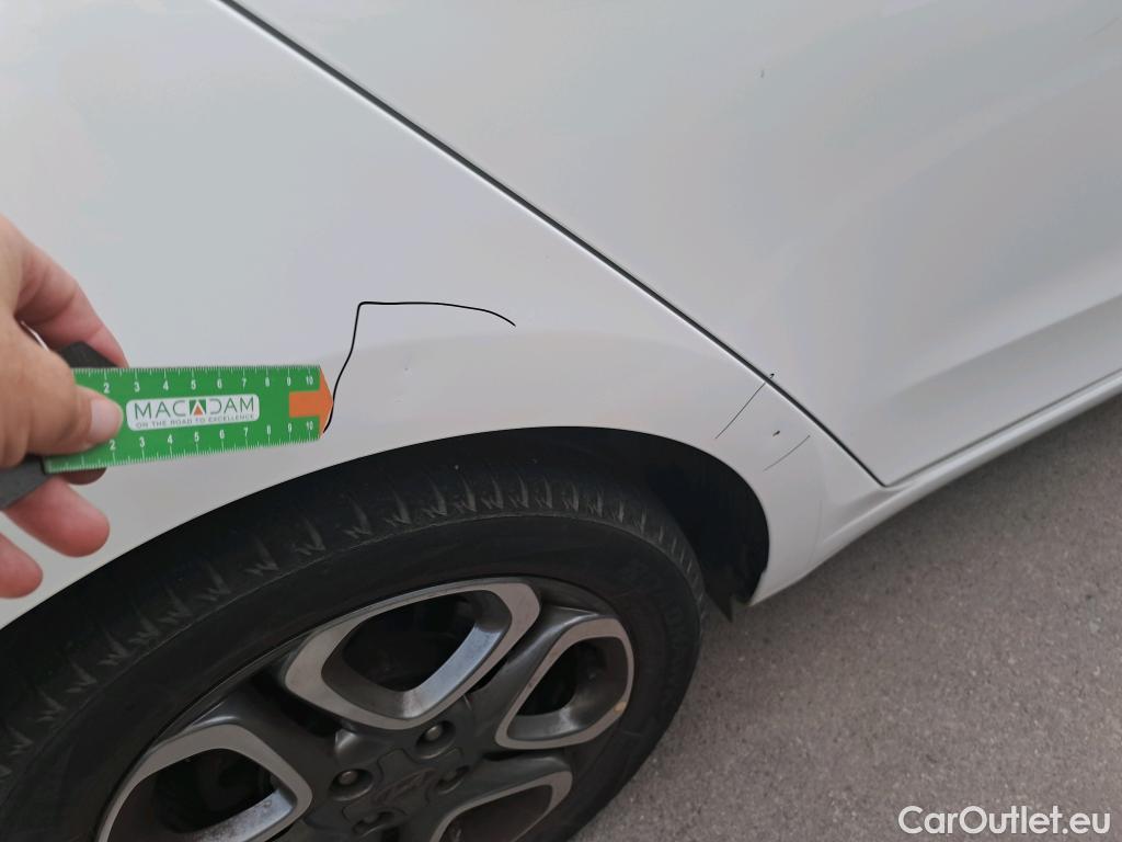  Hyundai  i20 HYUNDAI  / 2018 / 5P / berlina con portón 1.0 TGDI 74kW (100CV) Tecno LE DCT(SP) #9