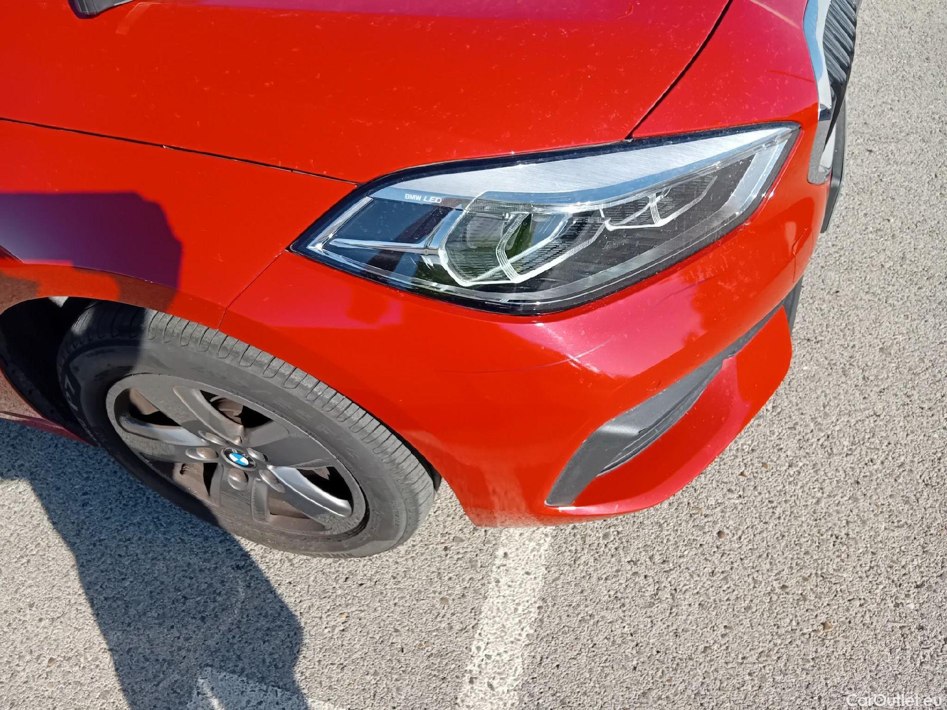 Bmw  Serie 1 BMW  / 2019 / 5P / berlina con portón 118i #4