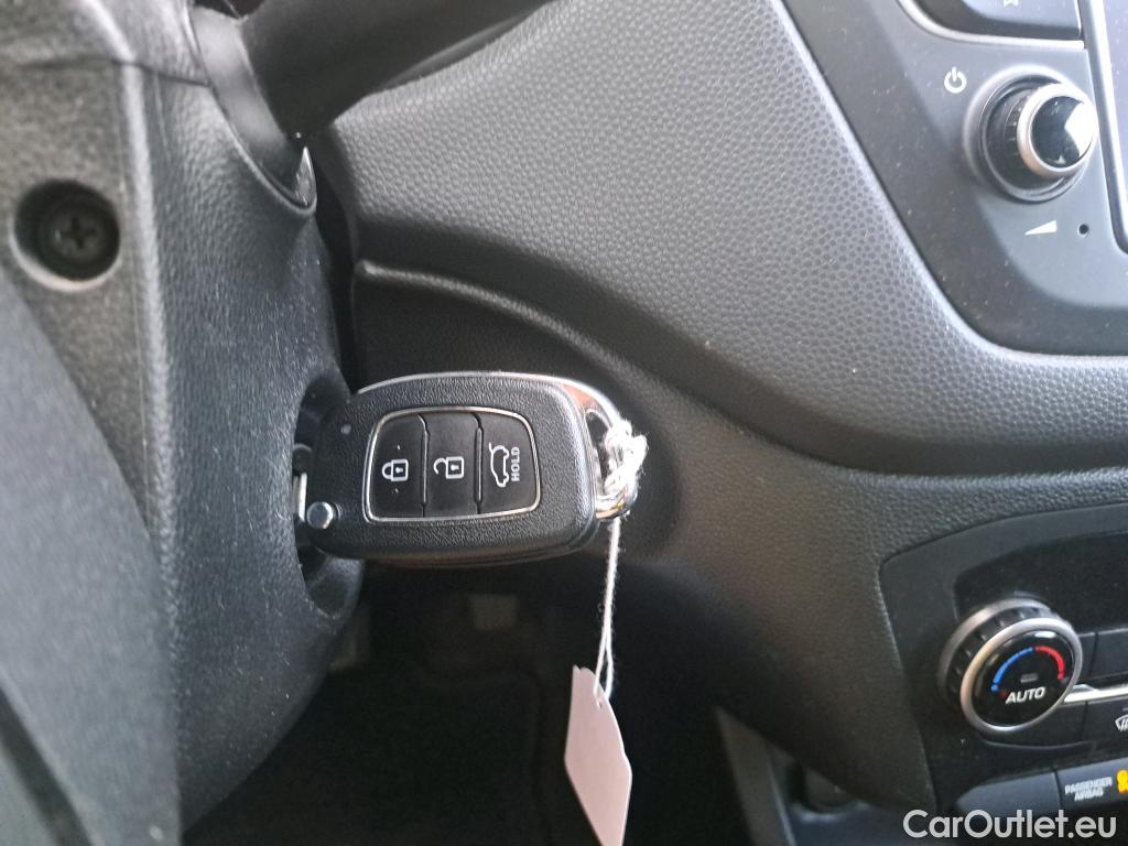  Hyundai  i20 HYUNDAI  / 2018 / 5P / berlina con portón 1.0 TGDI 74kW (100CV) Tecno LE DCT(SP) #1