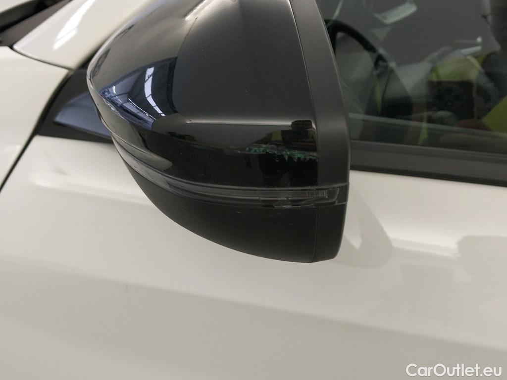  Peugeot  208 PEUGEOT  / 2019 / 5P / berlina con portón BlueHDi 73kW (100CV) Active (CM) #7