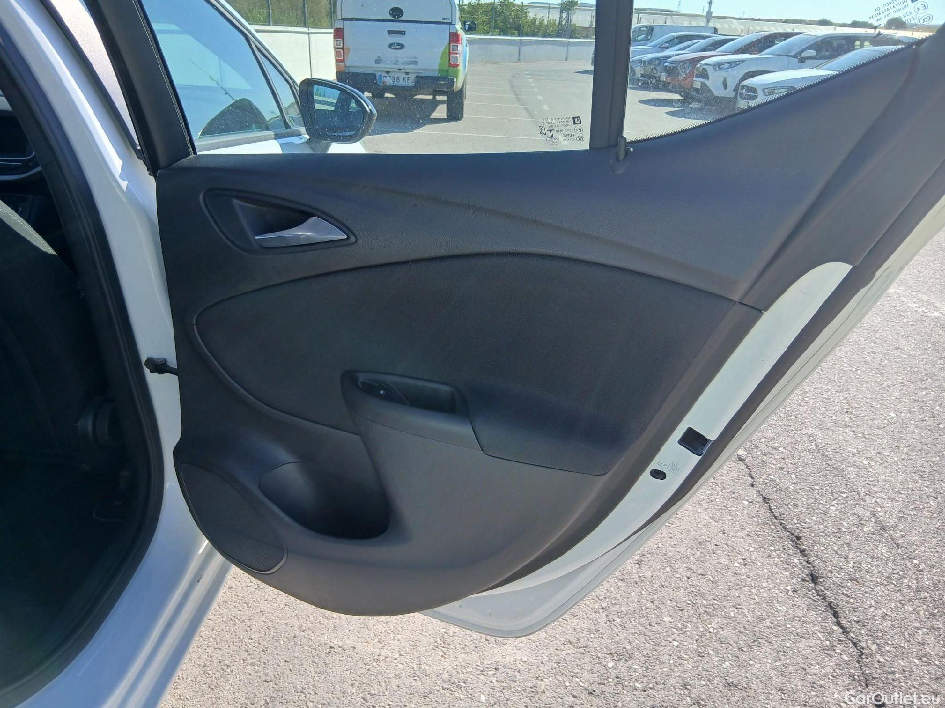  Opel  Astra OPEL  / 2019 / 5P / berlina con portón 1.5D DVC 77kW (105CV) Edition #35