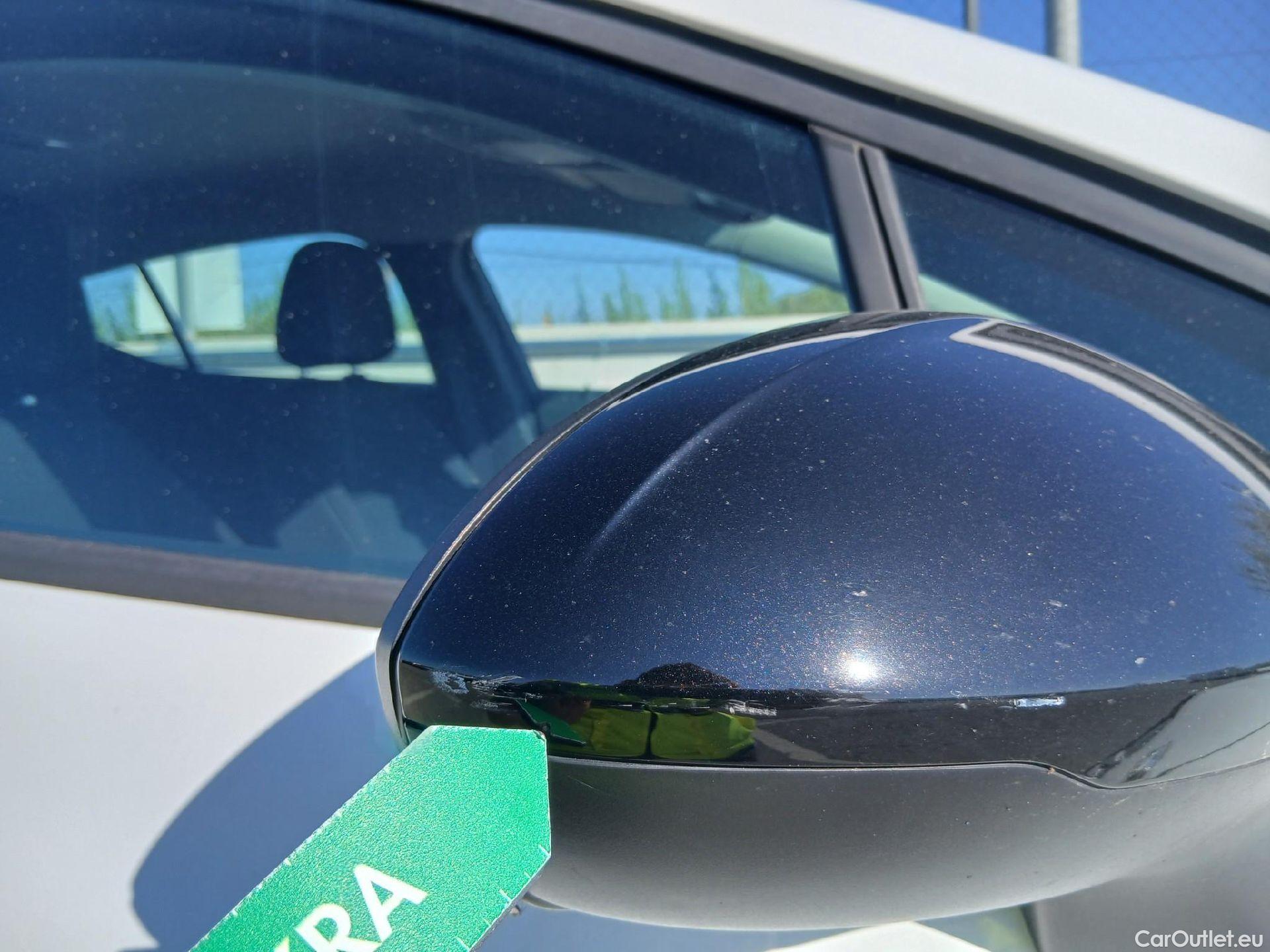  Opel  Astra OPEL  / 2019 / 5P / berlina con portón 1.5D DVC 77kW (105CV) Edition #41