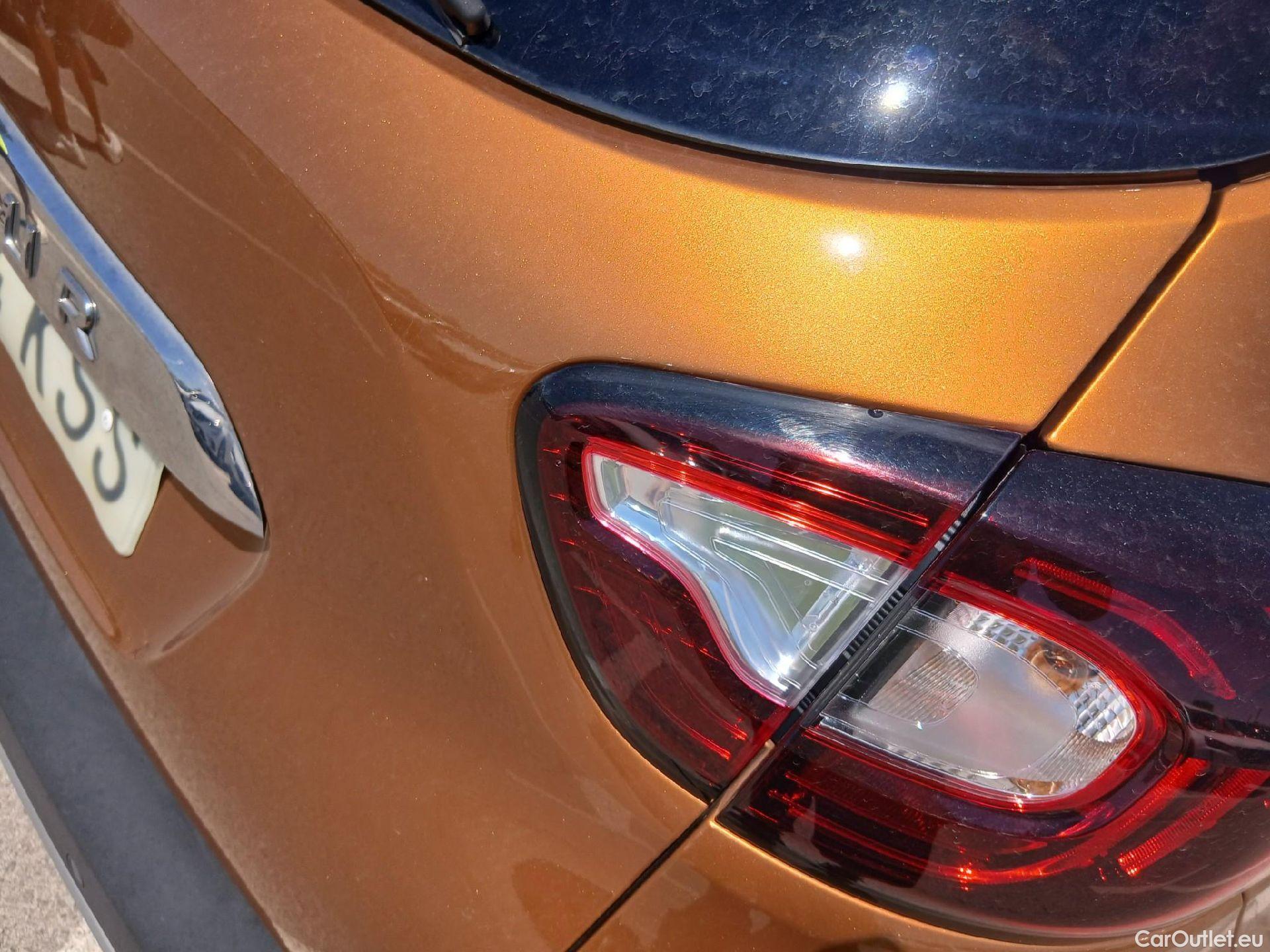  Renault  Captur RENAULT  / 2017 / 5P / crossover Zen TCe 66kW (90CV) -18 #18