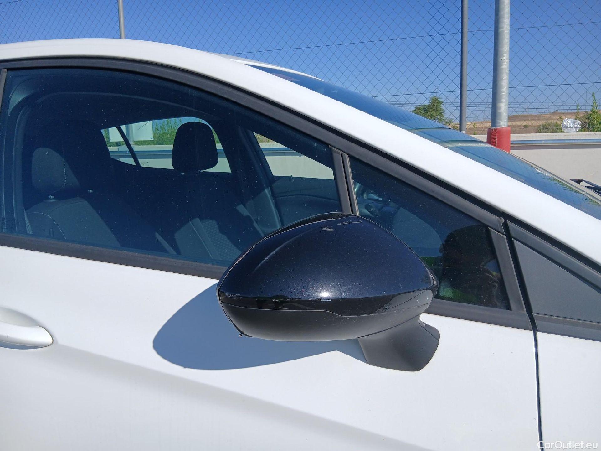  Opel  Astra OPEL  / 2019 / 5P / berlina con portón 1.5D DVC 77kW (105CV) Edition #42