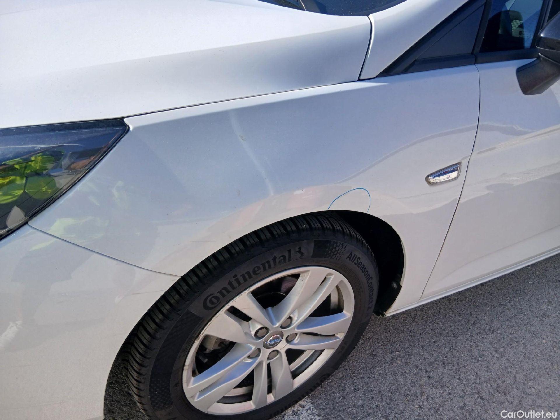  Opel  Astra OPEL  / 2019 / 5P / berlina con portón 1.5D DVC 77kW (105CV) Edition #10