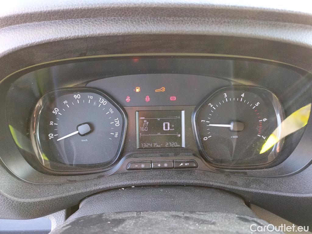  Citroen  Jumpy CITROEN  / 2016 / 4P / furgón Talla M BlueHDi 100 S&S 6v Control #33