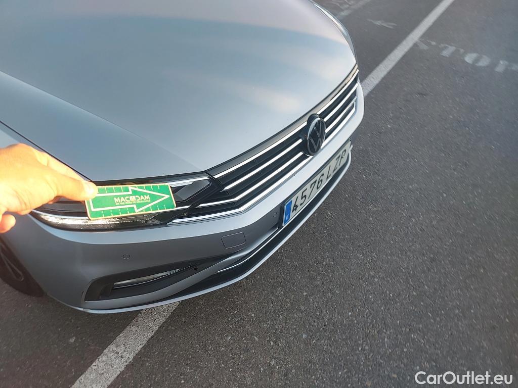  Volkswagen  Passat VOLKSWAGEN  / 2019 / 5P / familiar Variant Executive 2.0 TDI 110kW DSG #10
