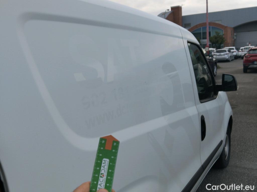  Fiat  Doblo FIAT Doblò Cargo/2015/3P/furgón derivado de turismo Cargo Base 1.6 Mjet 66kW (90CV) #15