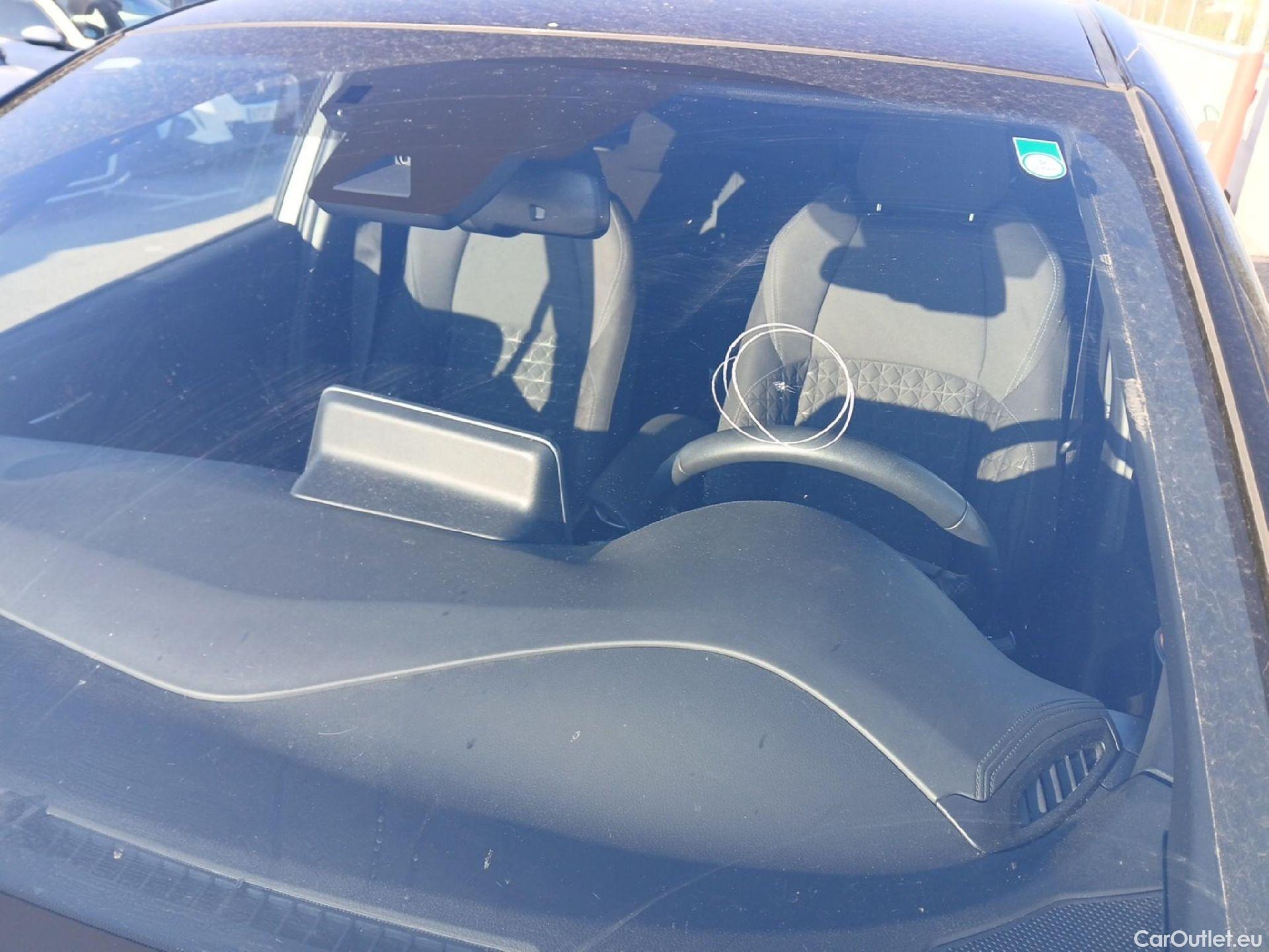  Toyota  C-HR TOYOTA  / 2019 / 5P / todoterreno 1.8 125H Advance #5