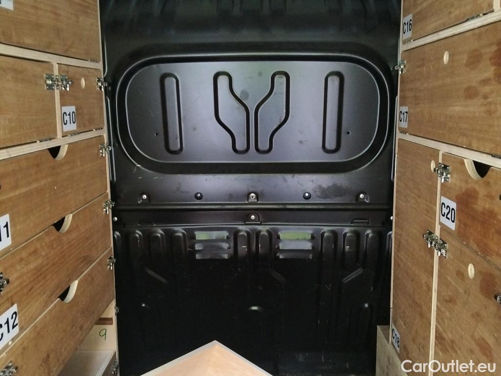  Fiat  Doblo FIAT Doblò Cargo/2015/3P/furgón derivado de turismo Cargo Base 1.6 Mjet 66kW (90CV) #11