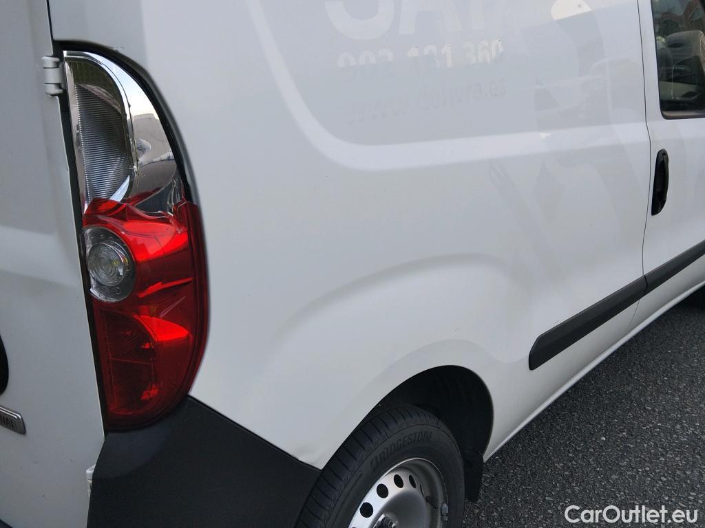  Fiat  Doblo FIAT Doblò Cargo/2015/3P/furgón derivado de turismo Cargo Base 1.6 Mjet 66kW (90CV) #26