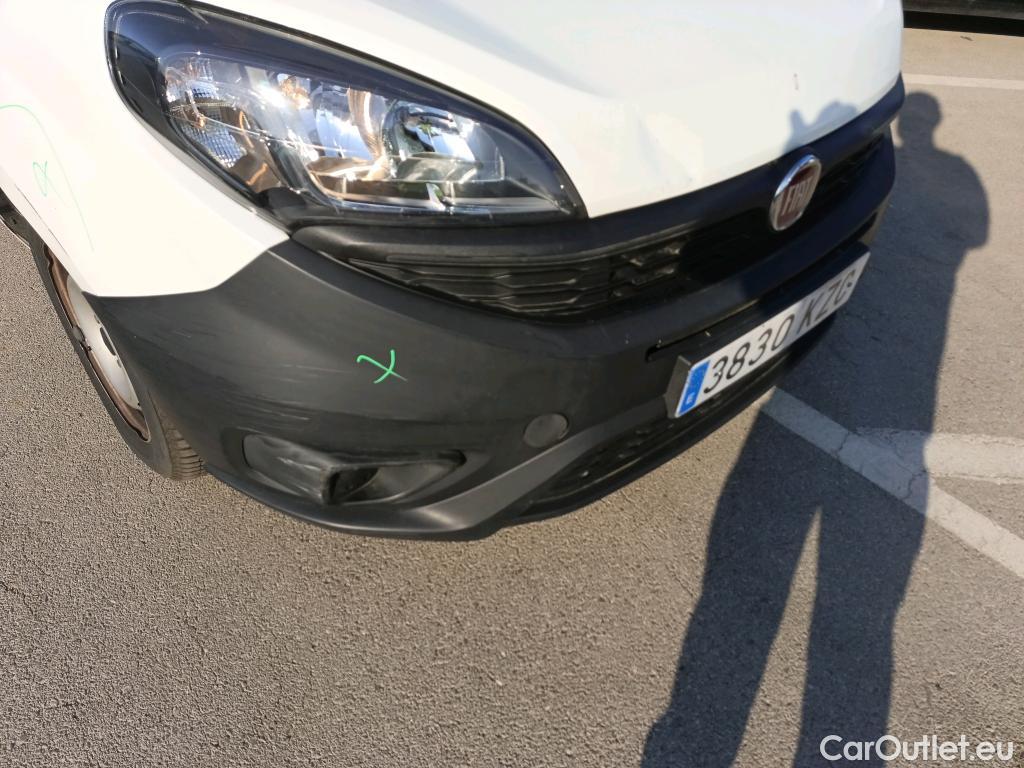  Fiat  Doblo FIAT Doblò Cargo/2015/3P/furgón derivado de turismo Cargo Base 1.3 Multijet 70kW (95CV) #27