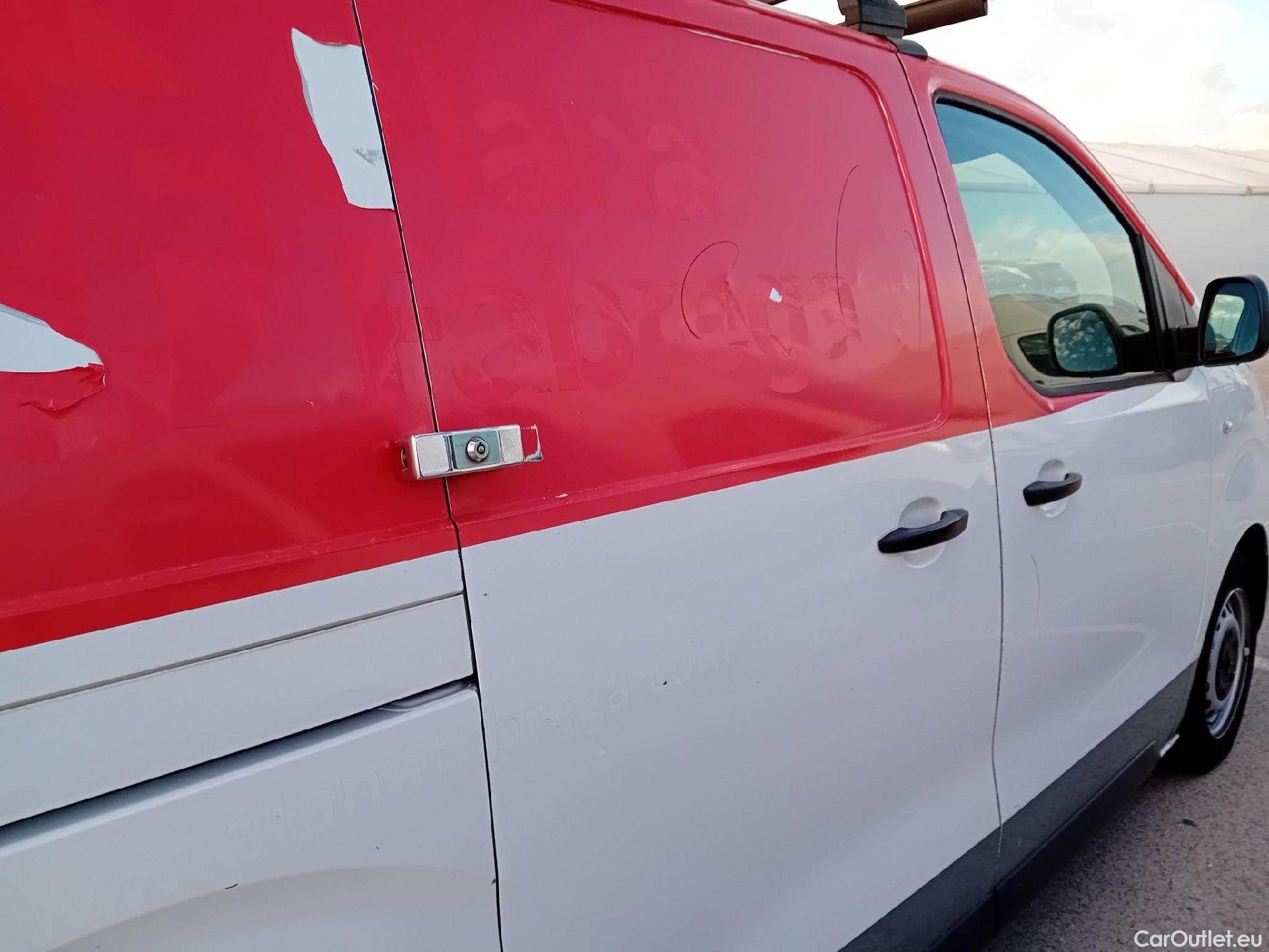  Citroen  Jumpy CITROEN  / 2016 / 4P / furgón Talla XS BlueHDi 100 S&S 6v Control #39