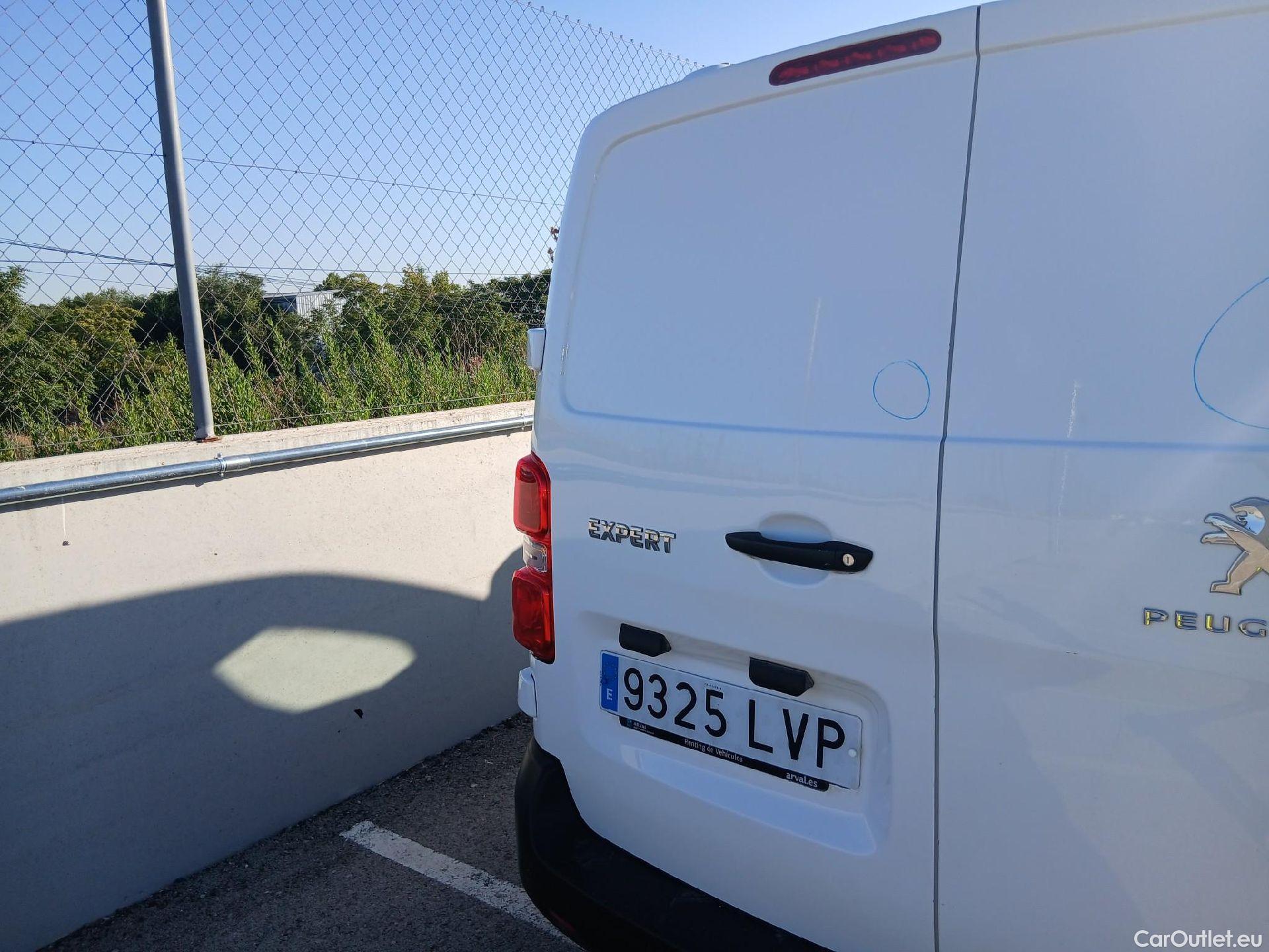  Peugeot  Expert PEUGEOT  / 2016 / 4P / furgón Furgón Premium 1.5 BlueHDi 100 Standard (AC) #13