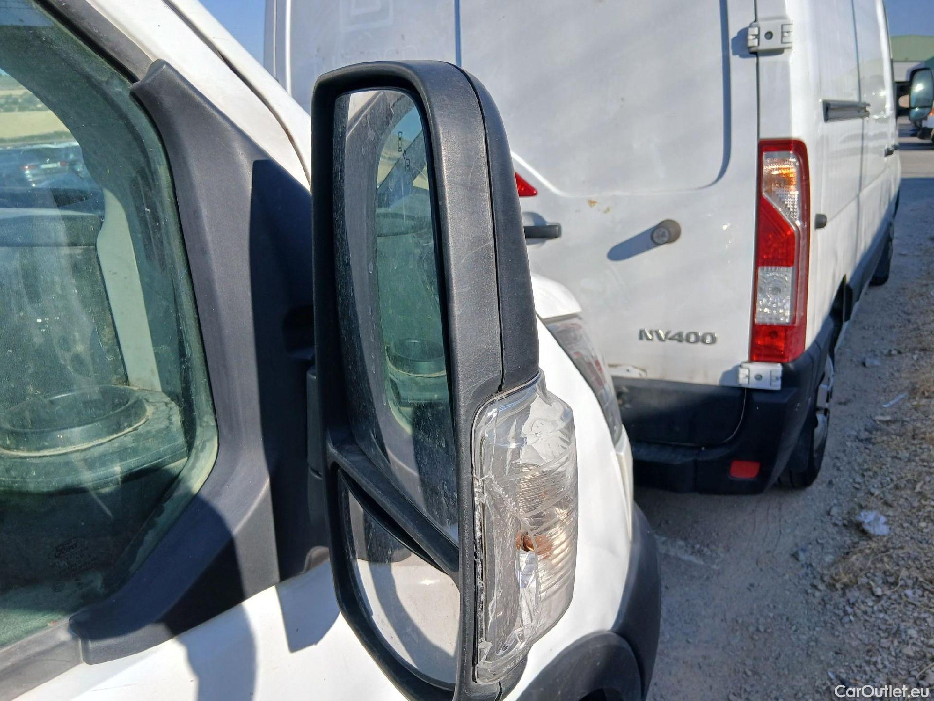  Ford  Transit FORD  / 2013 / 4P / furgón 350 136kW L3H2 Van Trend RWD #38