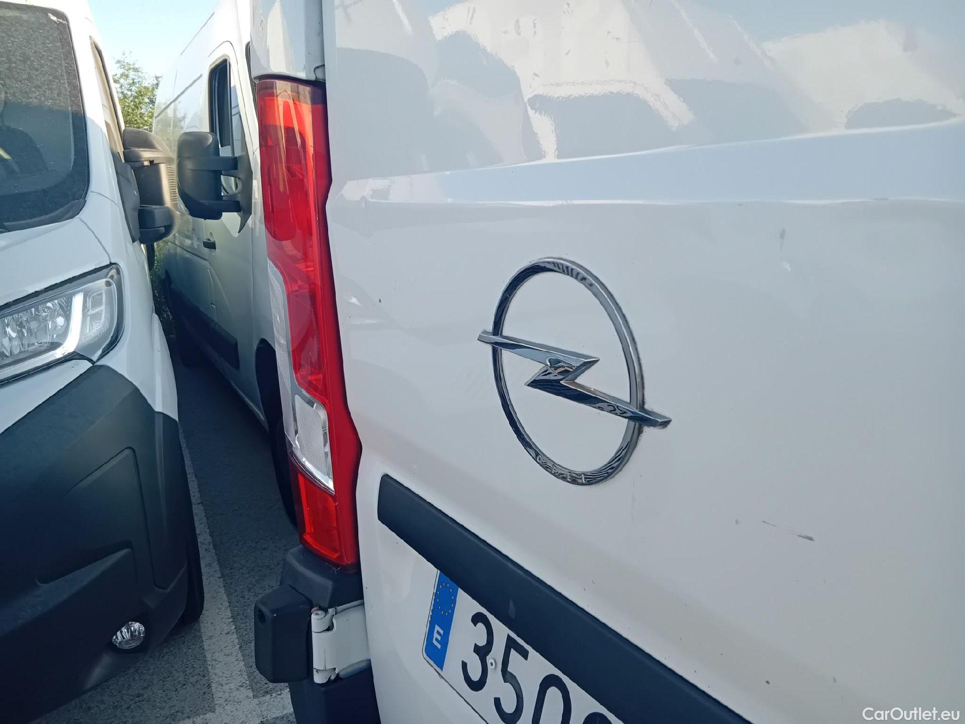  Opel  Movano OPEL  / 2021 / 4P / Furgón Base L2H2 3.5T 2.2 BHDi 88kW #48