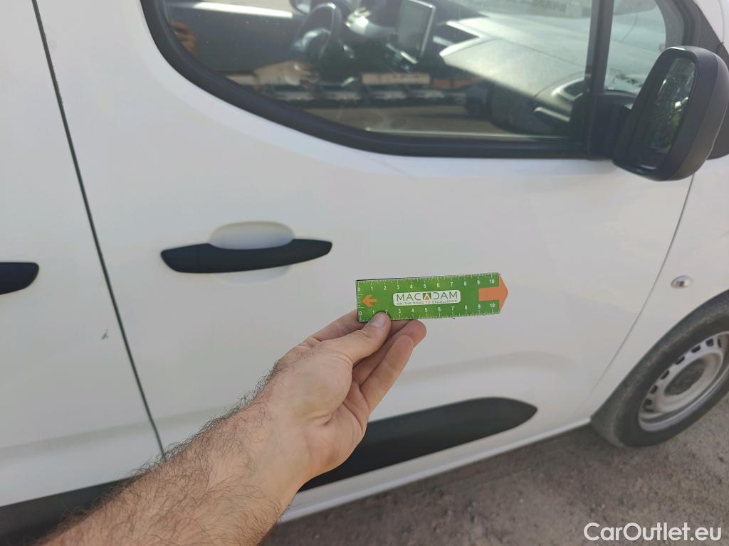  Peugeot  Partner PEUGEOT  / 2018 / 4P / furgón derivado de turismo Premium Standard 600kg BlueHDi 73kW #23