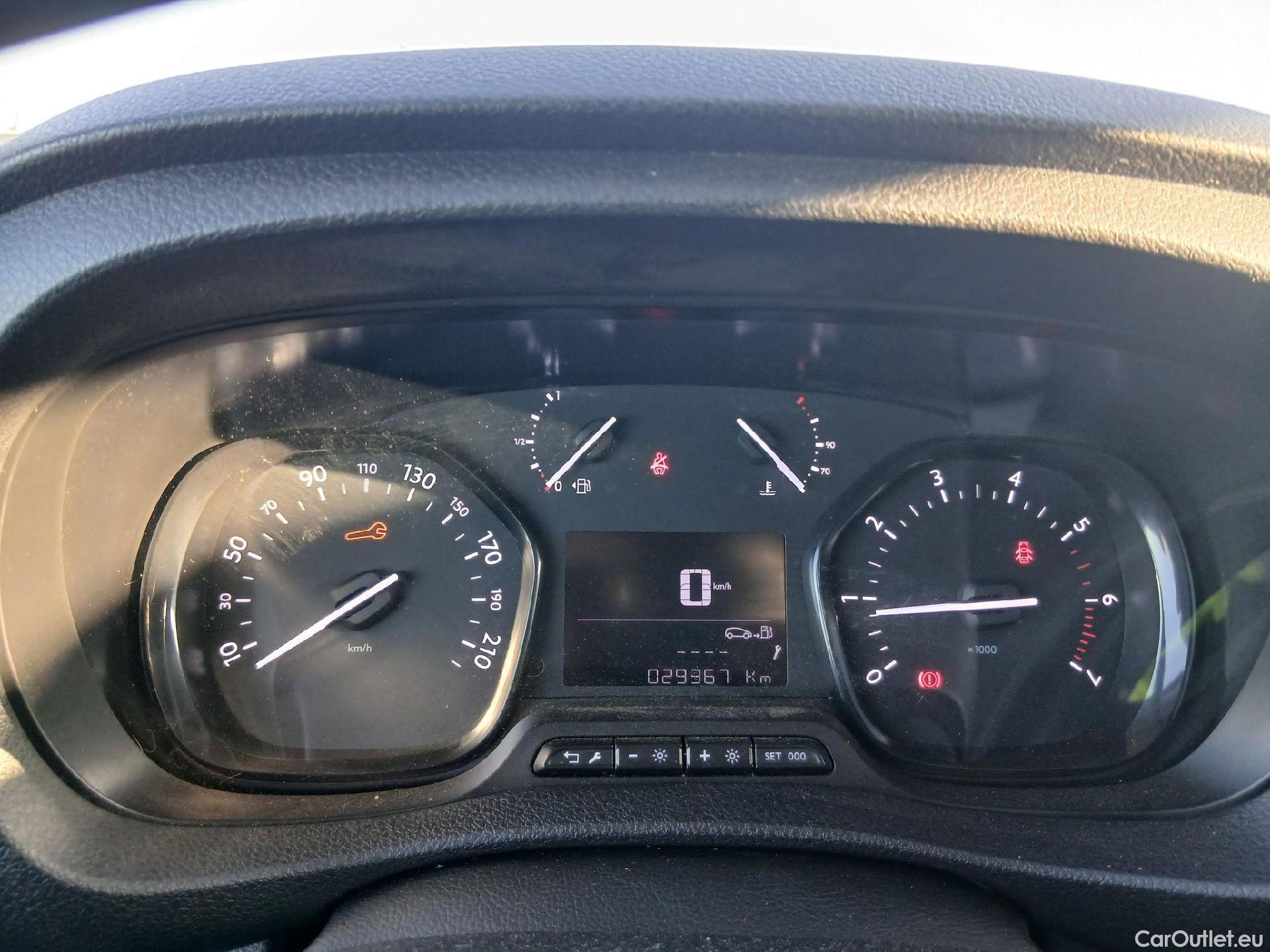  Peugeot  Expert PEUGEOT  / 2016 / 4P / furgón Furgón Premium 1.5 BlueHDi 100 Standard (AC) #1