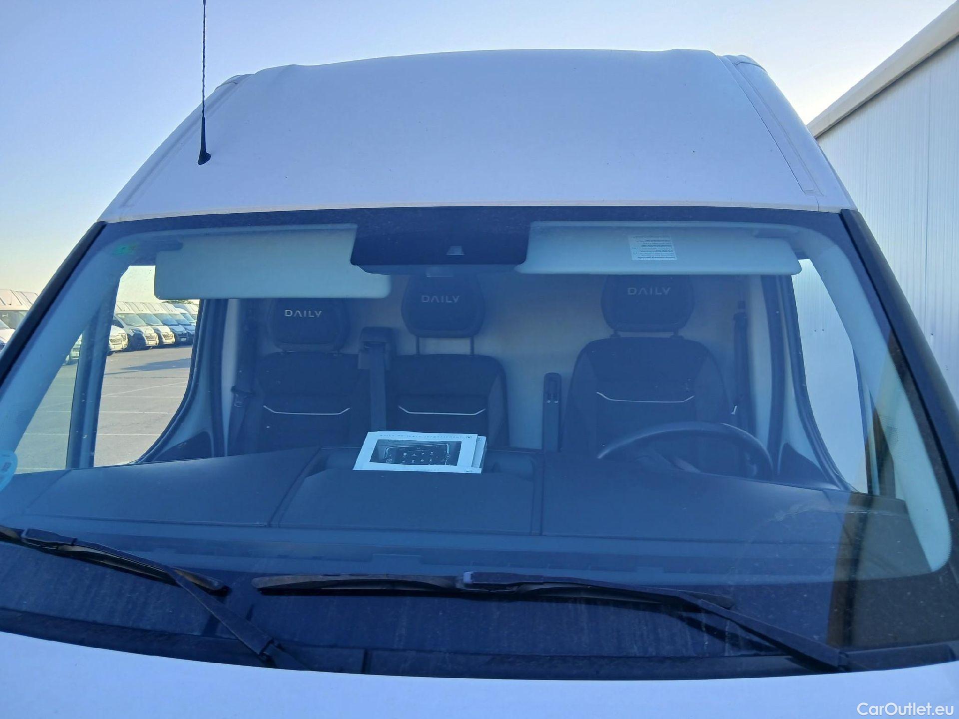  Iveco  Daily IVECO  / 2021 / 4P / furgón 2.3 TD 35S 16 A8 V 3520L/H2 12 M3 #4